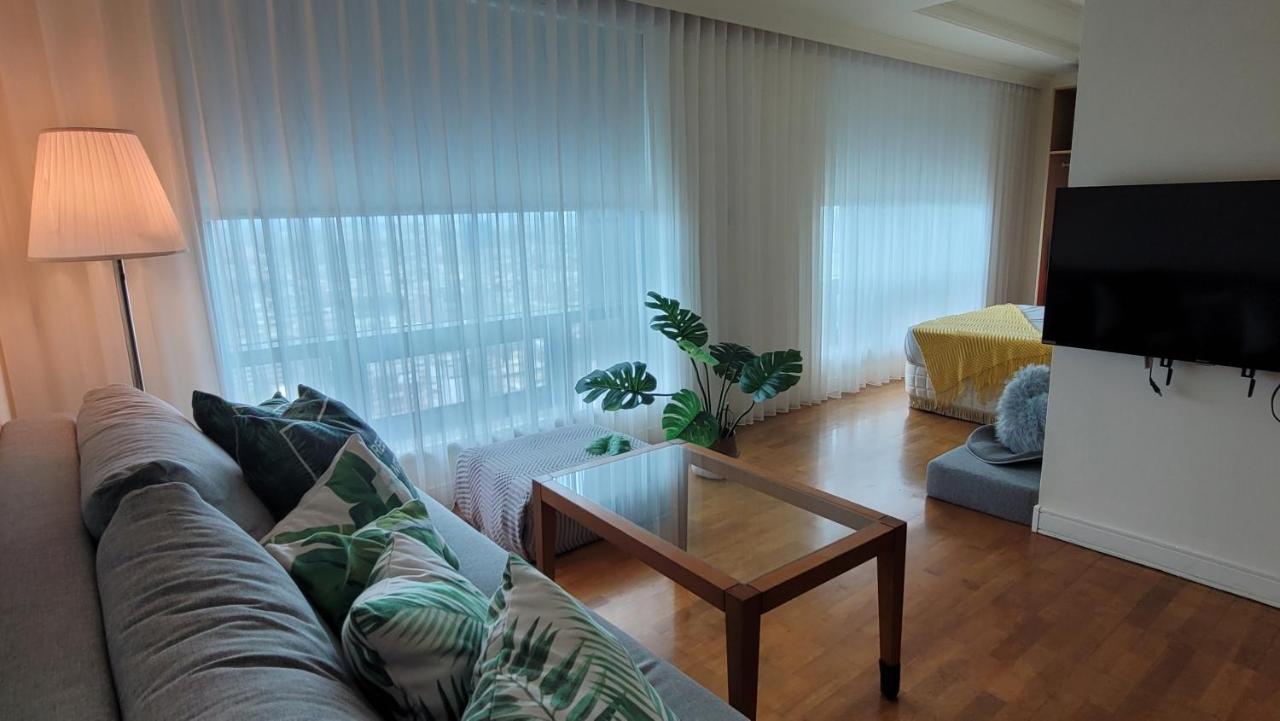 Corner Inn Taichung Extérieur photo