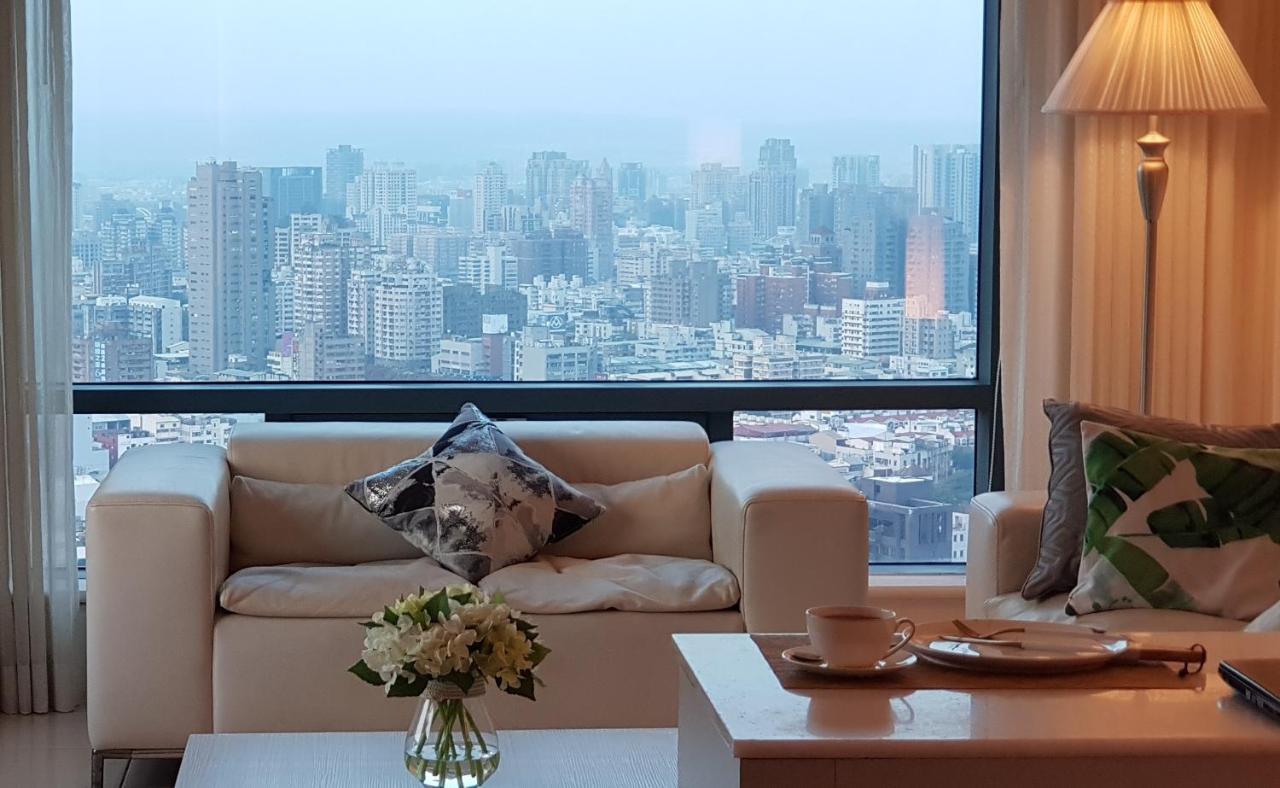 Corner Inn Taichung Extérieur photo